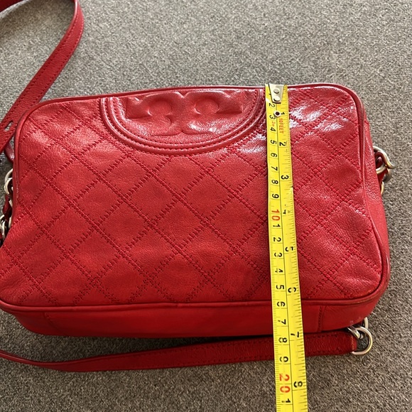 Tory Burch Fleming Red Crossbody Camera Bag - Picture 13 of 14